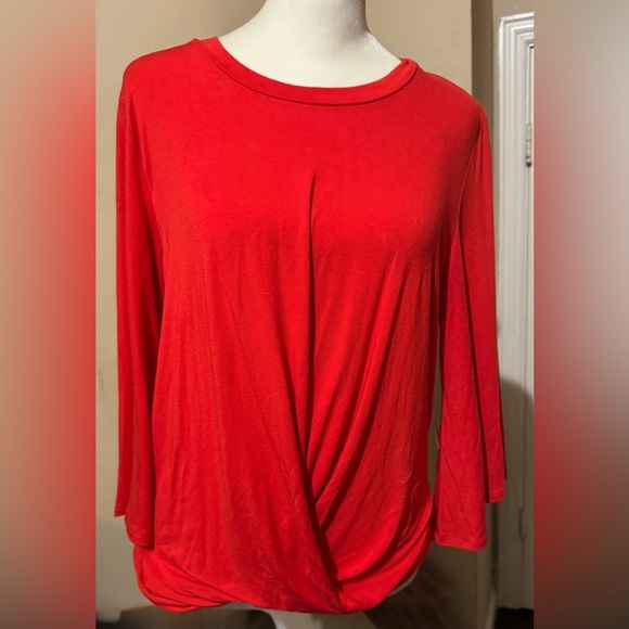 Karen Kane Red Soft Twist Front Top Size Medium 3/4 Bell Sleeves NWT - Picture 9 of 10